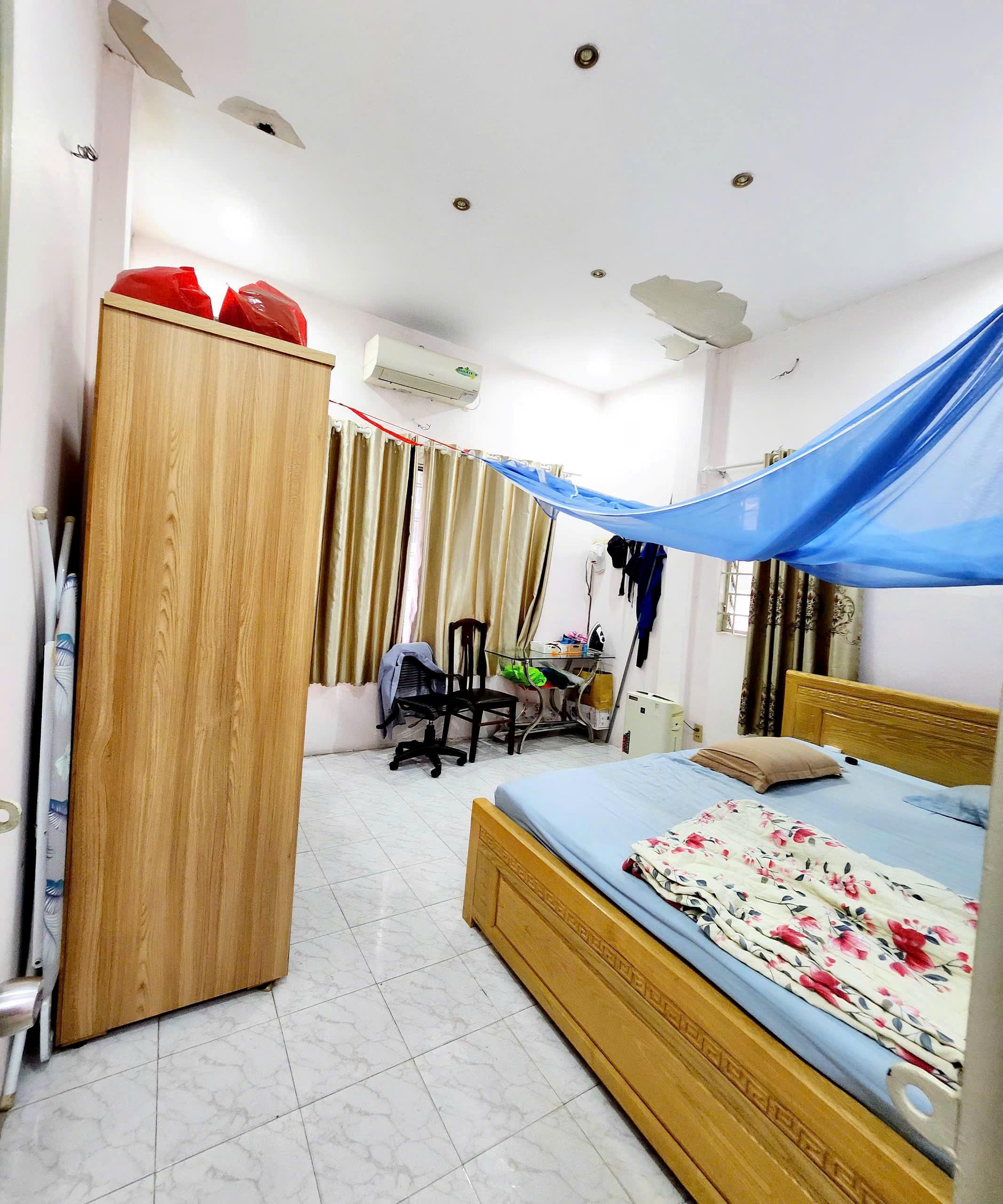 BÁN NHÀ 2 MTKD HOÀNG SA, QUẬN 1 DT: 4X16M 3 TẦNG CÓ SÂN THƯỢNG 21,9 TỶ