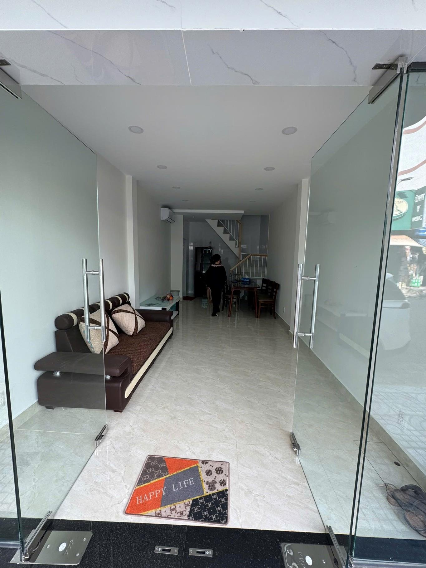 BÁN NHÀ MẶT TIỀN TẠI LÊ HỒNG PHONG, PHƯỜNG 2, QUẬN 5 GIÁ RẺ 10.5 TỶ