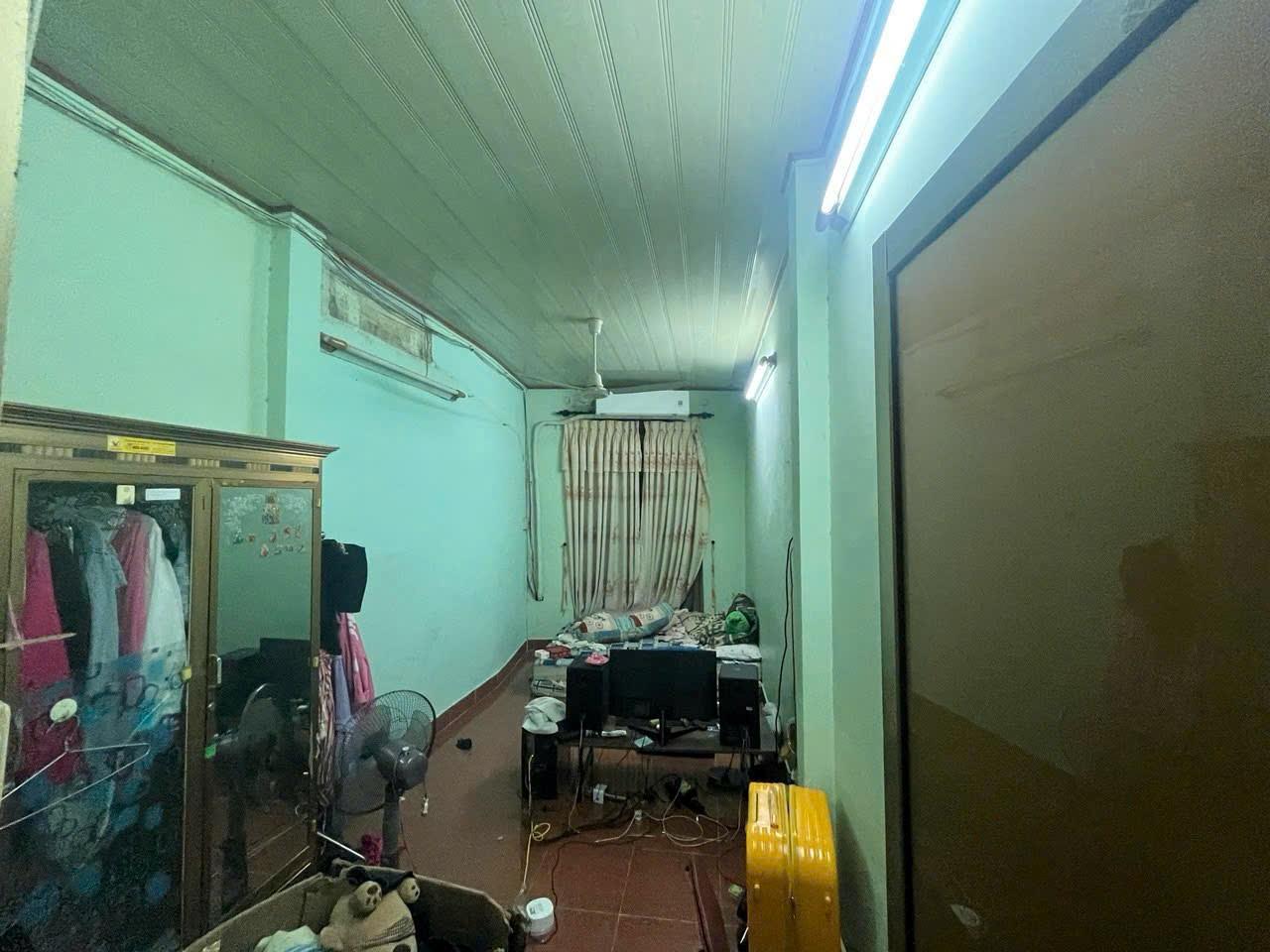BÁN MẶT TIỀN HUỲNH MẪU ĐẠT P1 QUẬN 5. 5.7mX10 GIÁ 13 TỶ