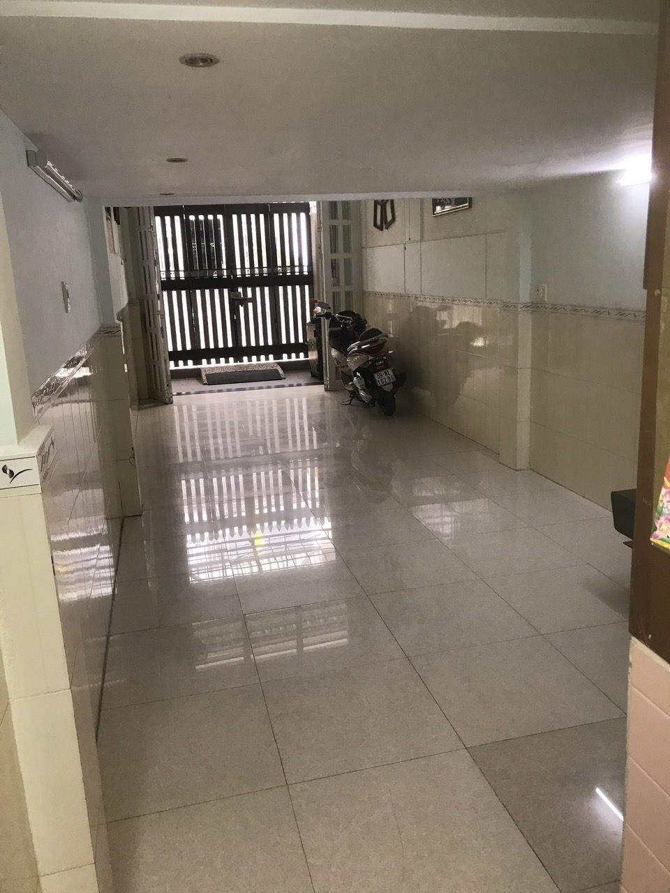 NHÀ PHỐ 2 CĂN LIỀN KỀ (6.2 x 17.6) TRONG HẺM XE HƠI CHỈ 15 TRIỆU/THÁNG