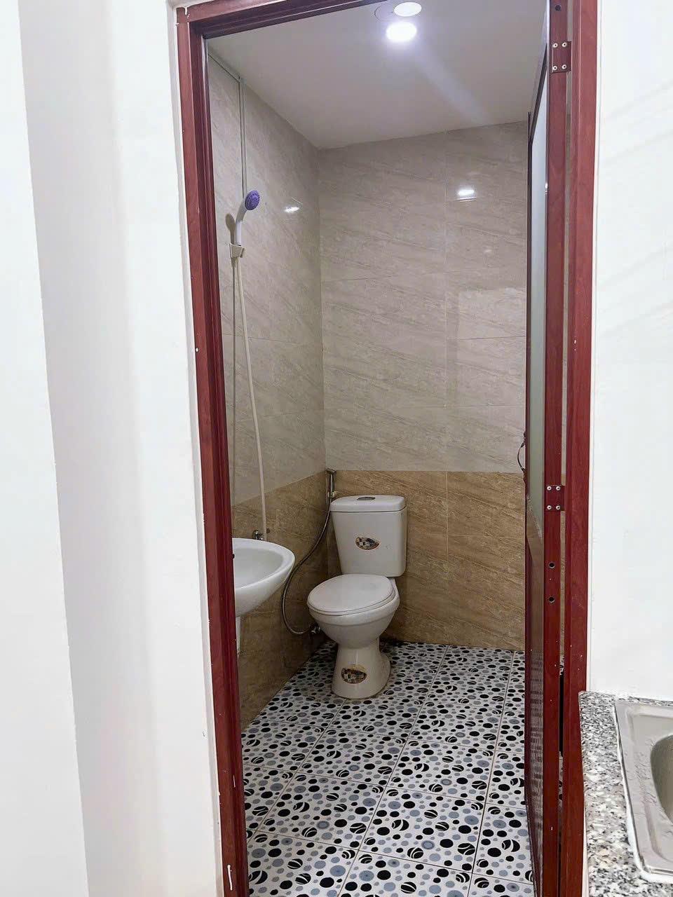 BÁN NHÀ HẺM CHDV THU NHẬP 40TR/THÁNG Ở MINH PHỤNG GIÁ 9.6 TỶ ĐỒNG
