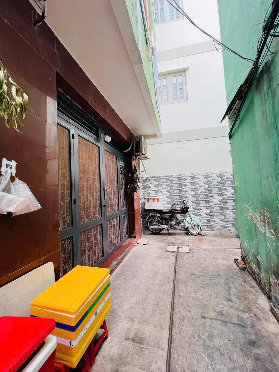 BÁN NHÀ HẺM ĐỖ QUANG ĐẨU, Q.1 DT: 3.8X 10.5M 1 TRỆT 2 LẦU GIÁ 4,95 TỶ