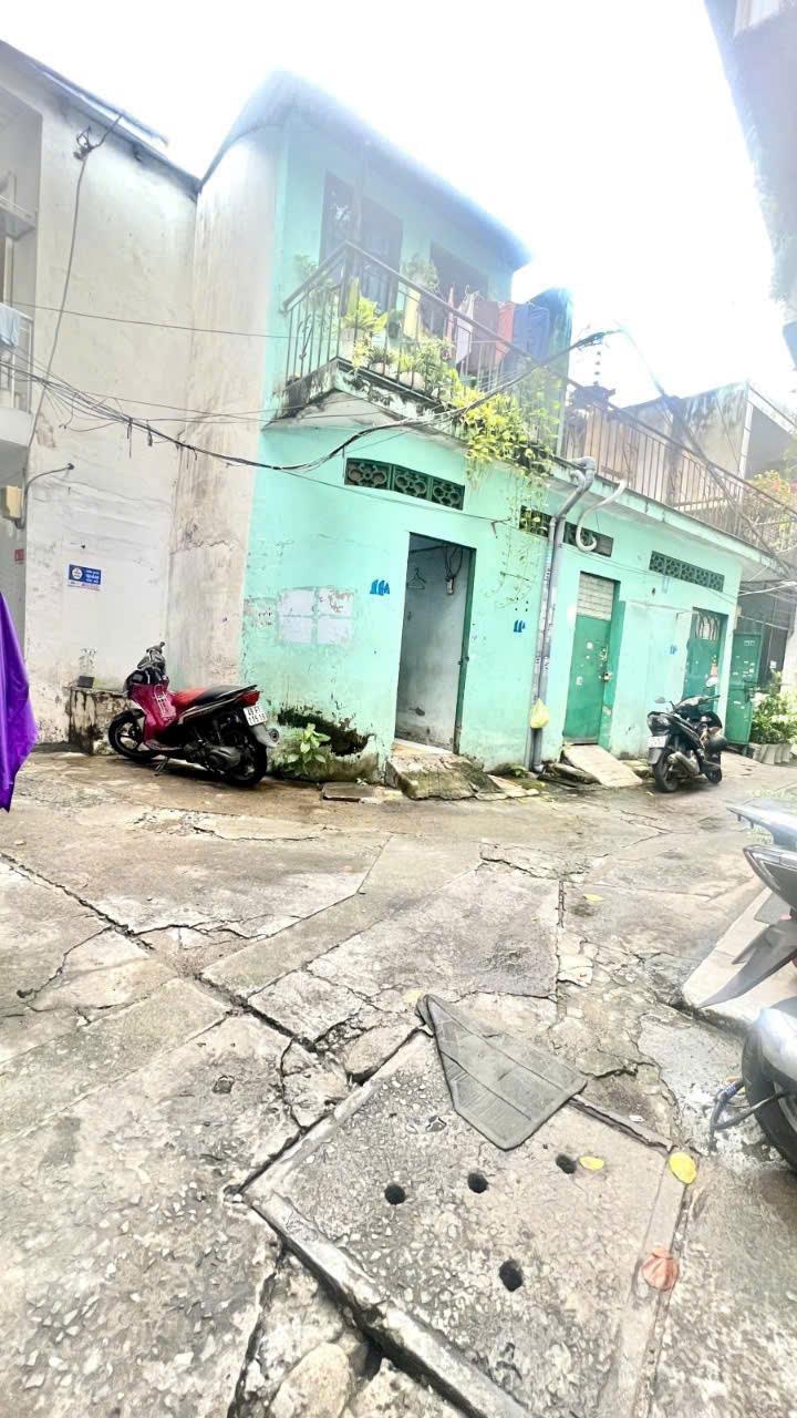 BÁN NHÀ HẺM ÂU CƠ, Q. TB DT: 4X12.3M 1 TRỆT 1 LẦU GIÁ 3,9 TỶ
