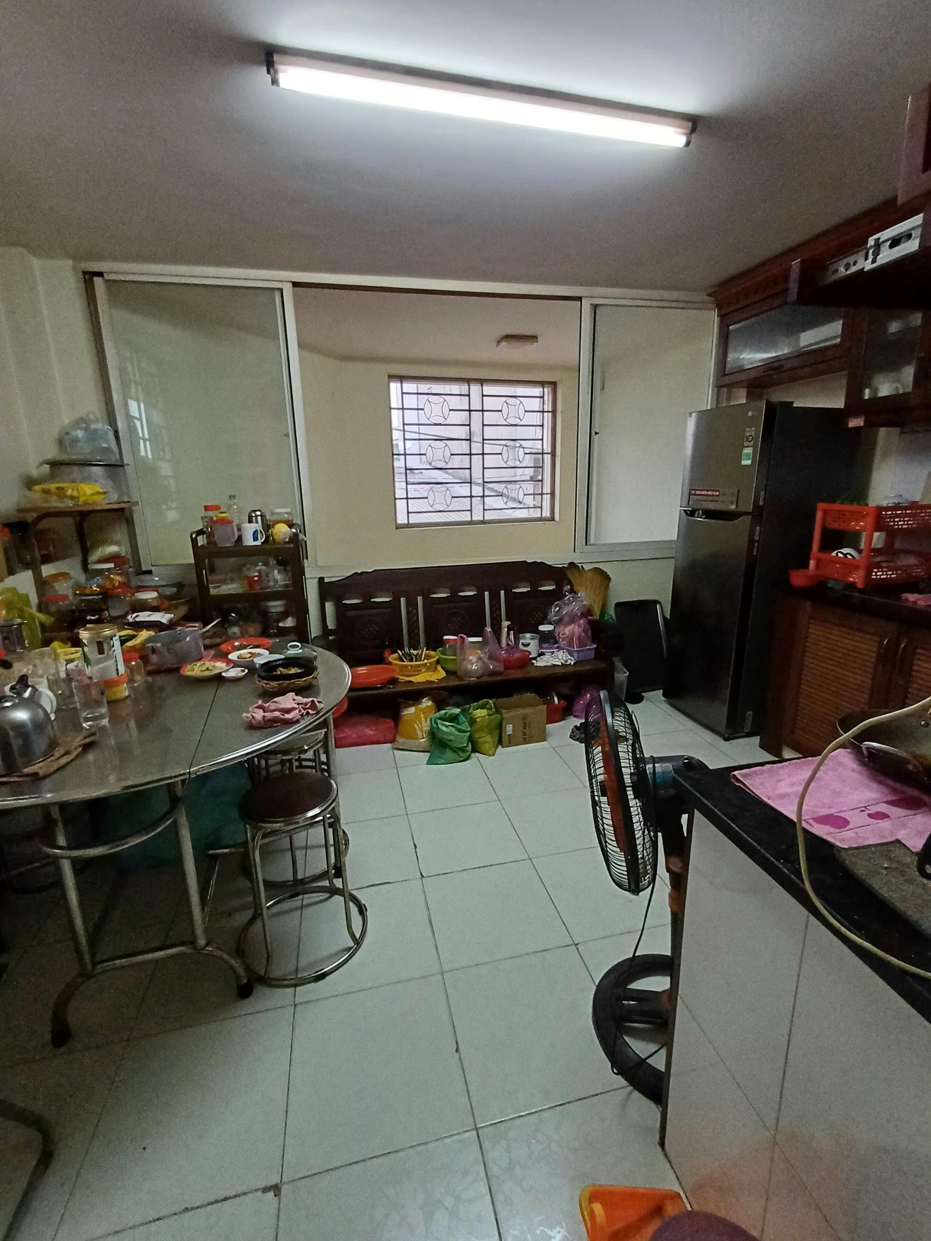 BÁN NHÀ HẺM RỘNG GẦN 8M TÂN HÓA, Q.11 DT: 5.2x8.2M 1 TRỆT 3 LẦU 5,9 TỶ