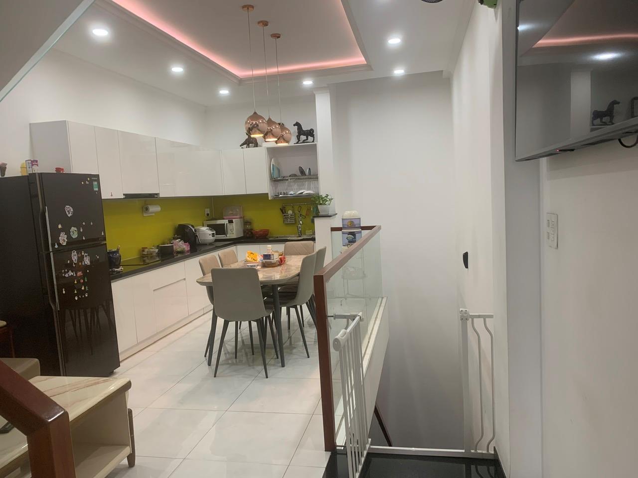 BÁN NHÀ MTKD NGUYỄN SÚY, Q. TP DT: 4X17M 4 LẦU 5 PN GIÁ 16 TỶ
