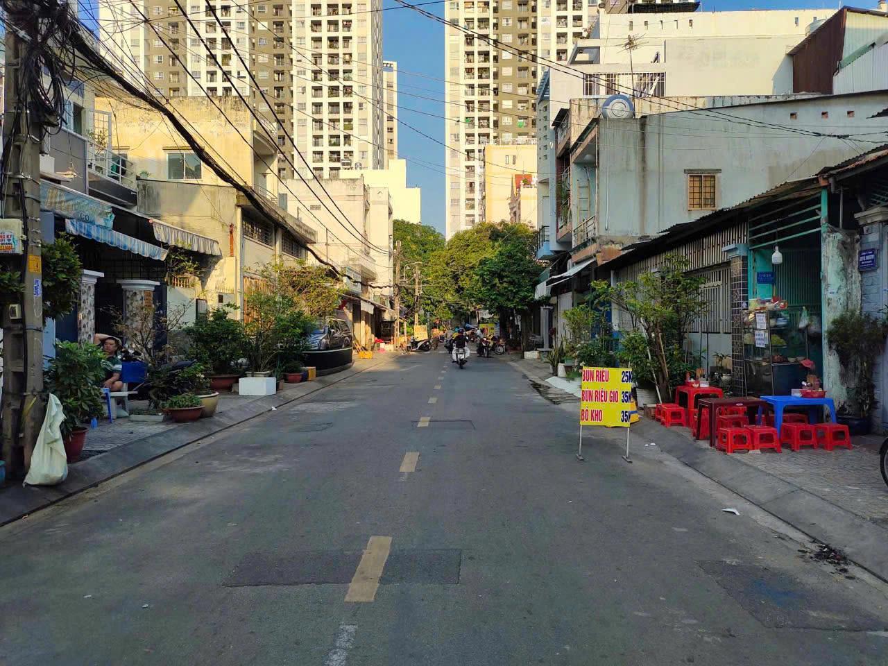 BÁN NHÀ MTNB TÔ HIỆU, Q. TP DT: 3.2X19M NỞ HẬU 3.4M 7,4 TỶ