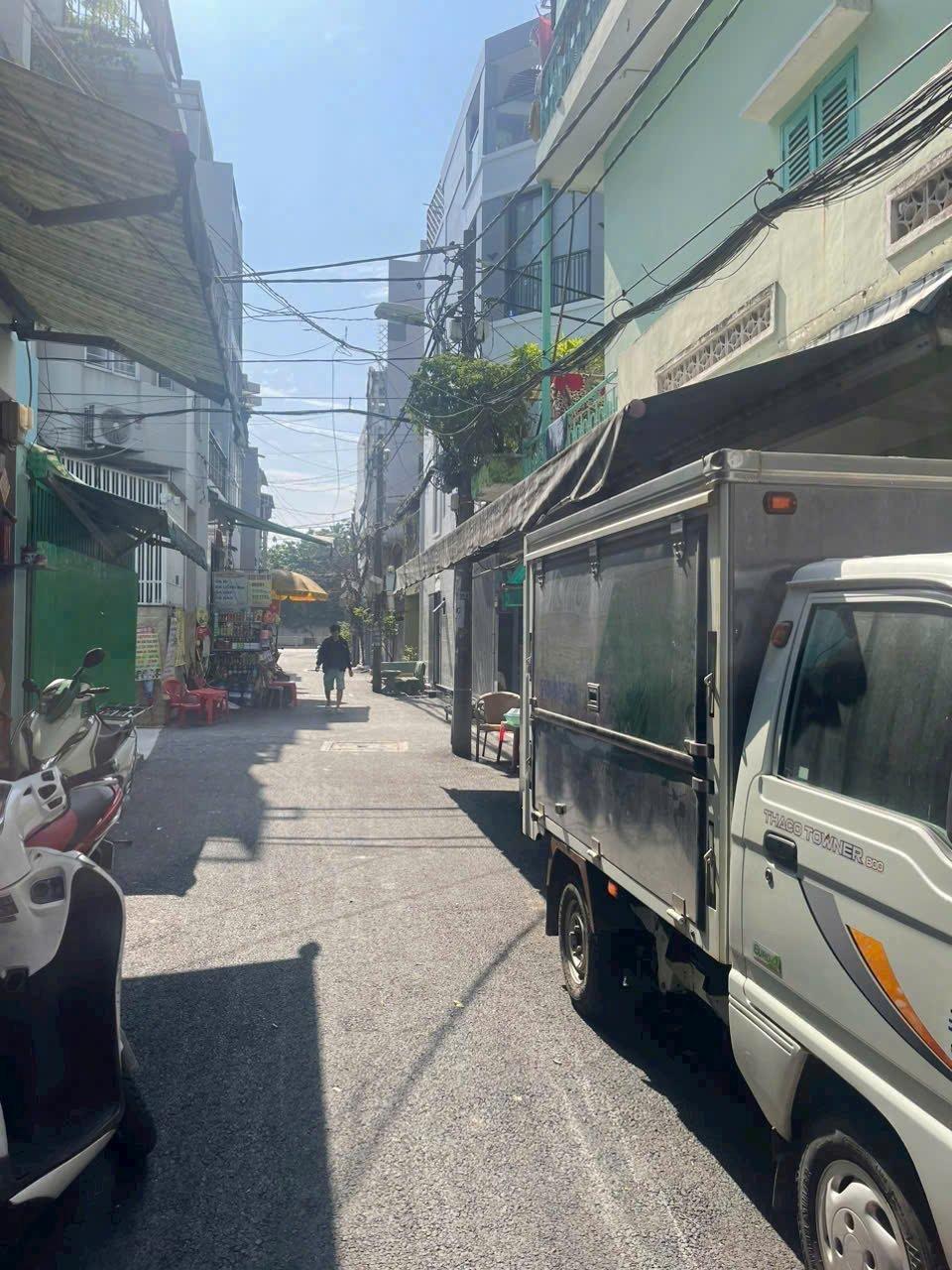 BÁN NHÀ HXH PHẠM VĂN CHÍ, Q. 6, DT: 4x11M CHỈ 6,45 TỶ