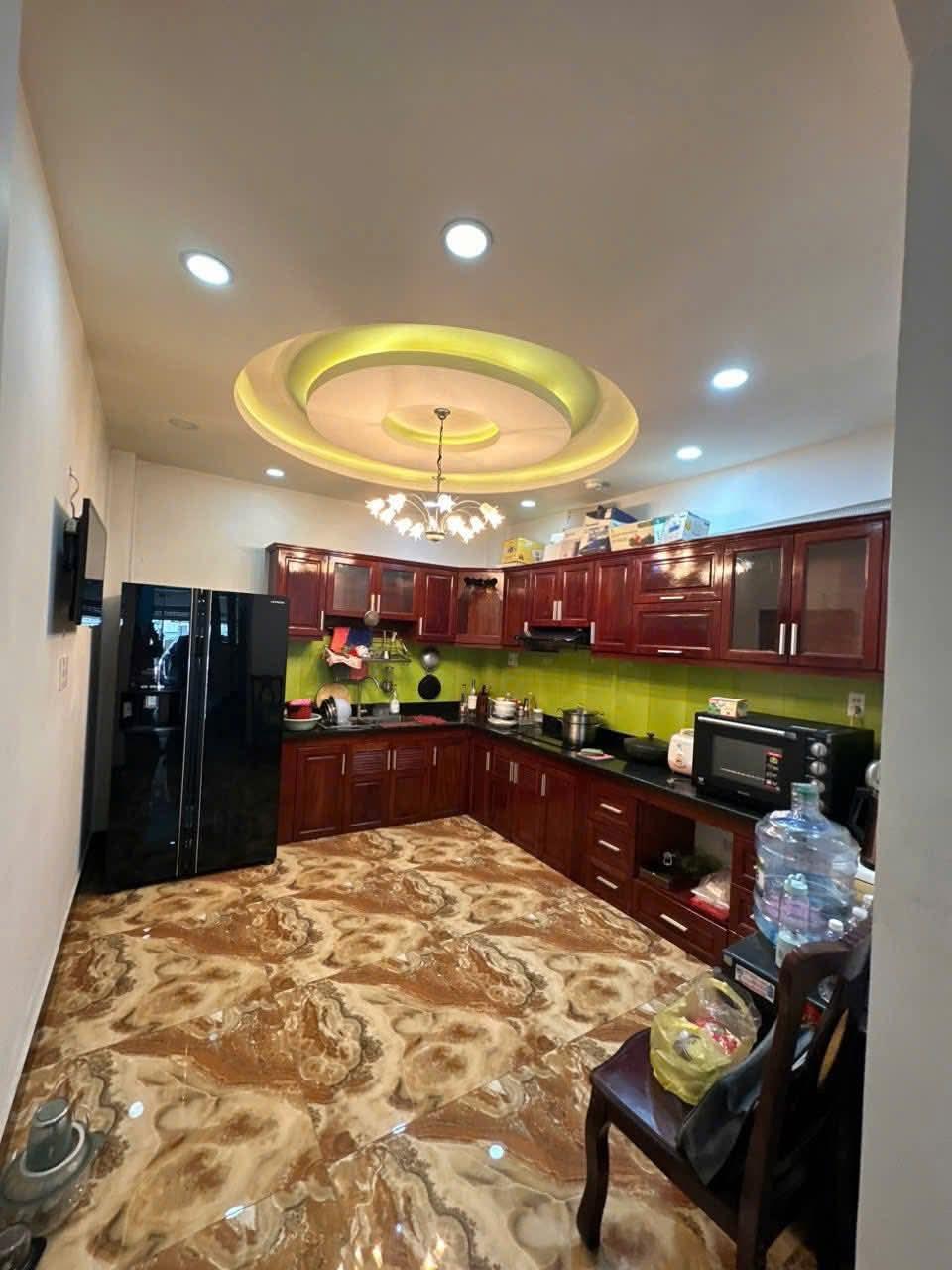BÁN NHÀ MTKD PHÚ THỌ, P.1, Q.11 KT: 7 TẦNG 7 PN, 6 WC GIÁ 12 TỶ