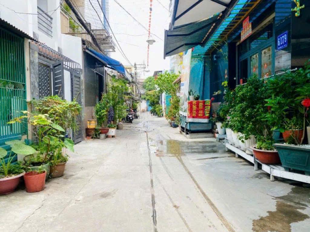 BÁN NHÀ HẺM TÂN HÓA, P. 1, Q. 11 DT: 5X 16M NỞ HẬU 6.7M 8 TỶ