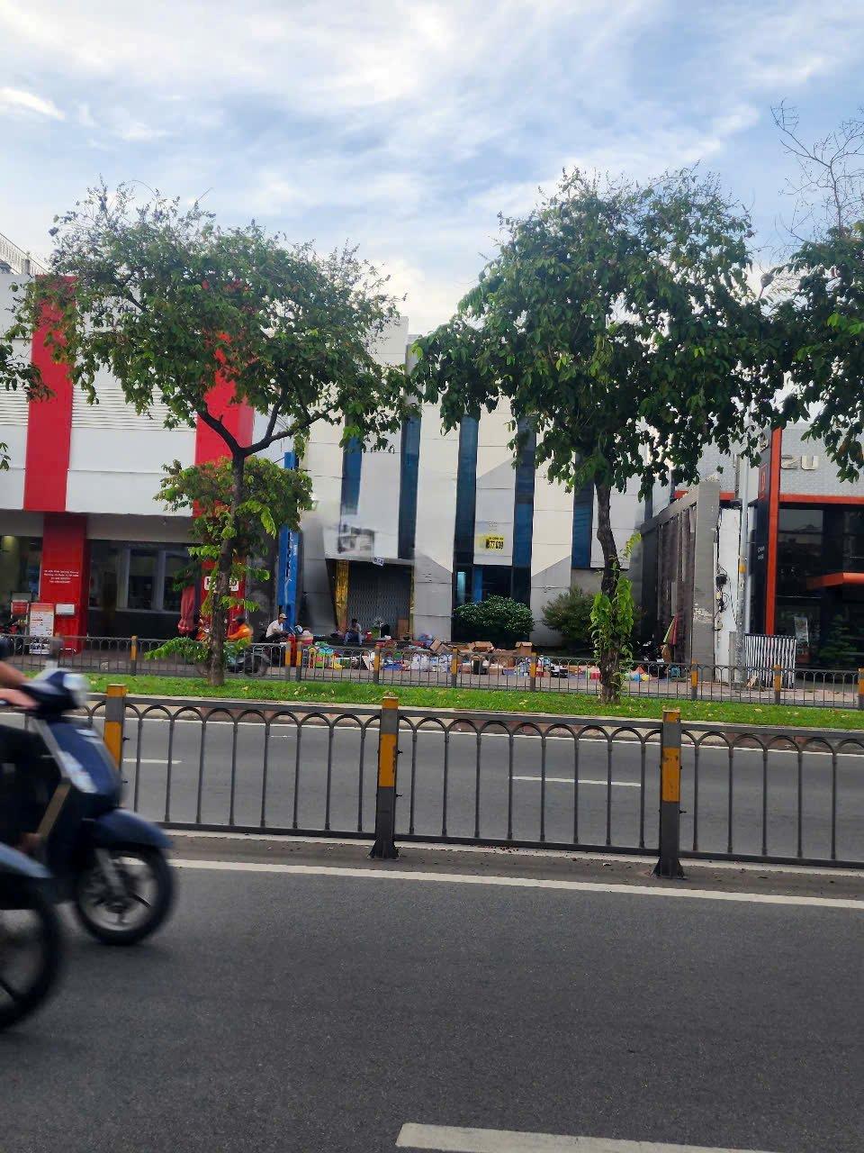 BÁN NHÀ MẶT TIỀN ĐƯỜNG KINH DƯƠNG VƯƠNG, P.13, Q.6 GIÁ 155 TỶ