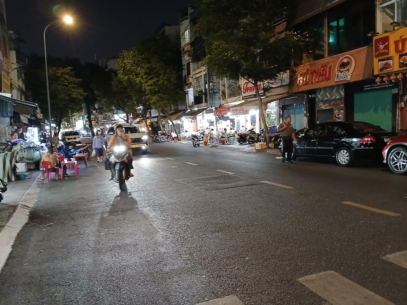 BÁN NHÀ MẶT TIỀN KINH DOANH NGUYỄN CẢNH CHÂN, P.CK, Q.1 GIÁ HỜI 11 TỶ