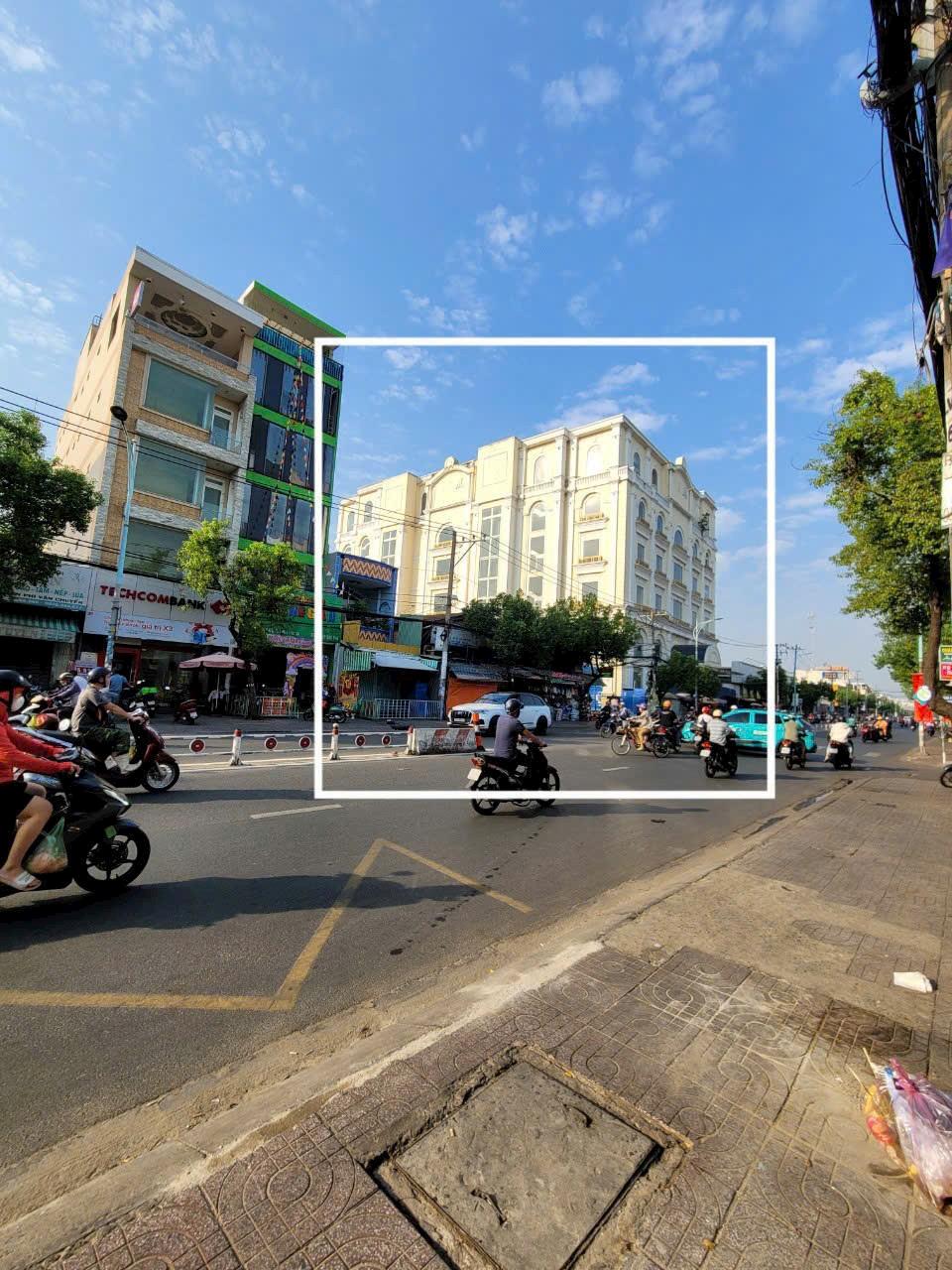 BÁN NHÀ MTKD LÊ VĂN QUỚI, BÌNH TÂN DT: 1.860M2, 7 TẦNG GIÁ 320 TỶ
