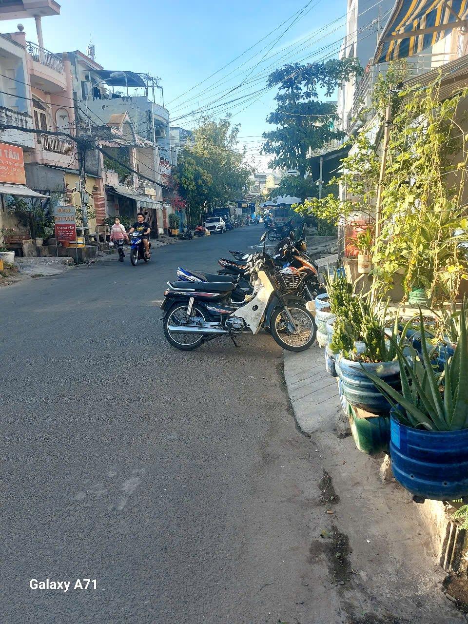 BÁN NHÀ MTKD HOÀNG VĂN HỢP, Q. BT DT: 4X12M 1 TRỆT 2 LẦU GIÁ 7,9 TỶ