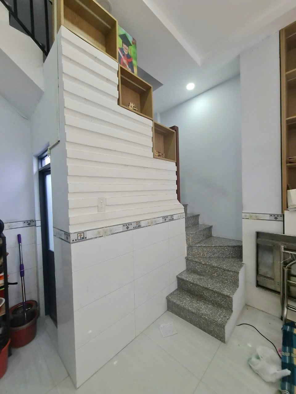 BÁN NHÀ HẺM RỘNG 4M CƯ XÁ PHÚ LÂM A, P.12, Q.6 GIÁ 3,28 TỶ