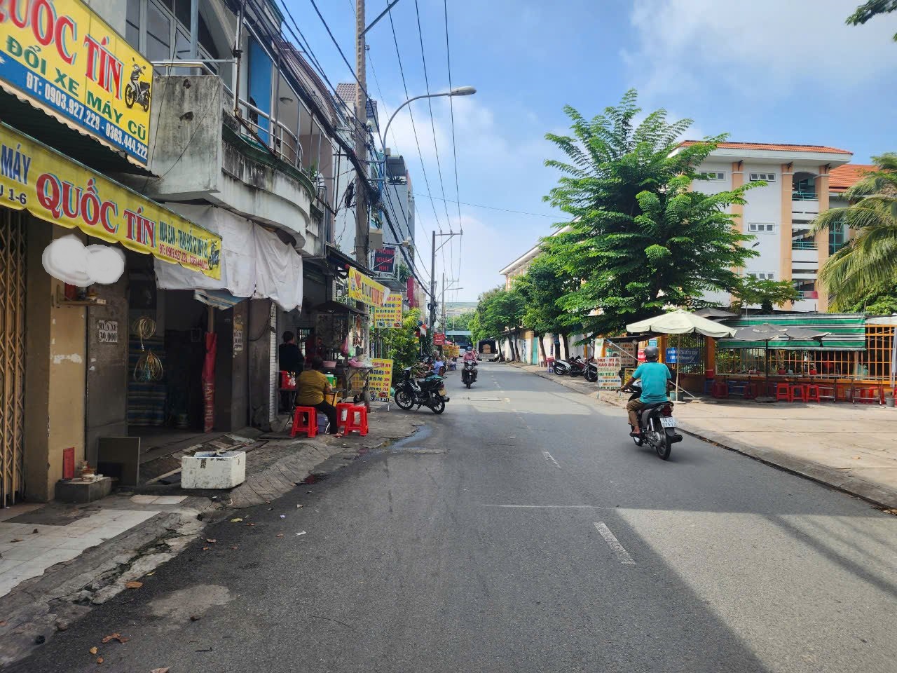 NHÀ MẶT TIỀN NGÃ 6 LÊ VĂN QUỚI (4x17m) XUNG QUANH NHIỀU TIỆN ÍCH 