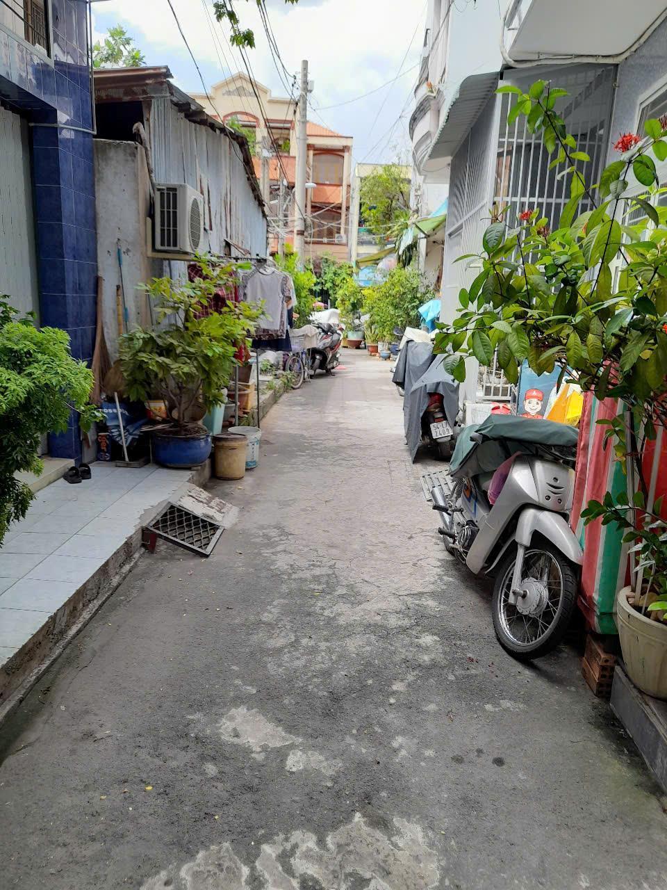 BÁN NHÀ HẺM 4.5M BÌNH ĐÔNG, Q. 8 DT: 4X4M 1 TRỆT 1 LẦU GIÁ 2.08 TỶ
