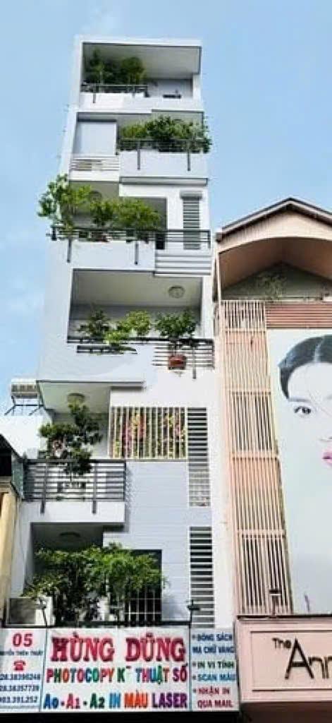 BÁN NHÀ  MTKD NGUYỄN THIỆN THUẬT, Q. 3 DT: 4.2X10.5M GIÁ 29 TỶ