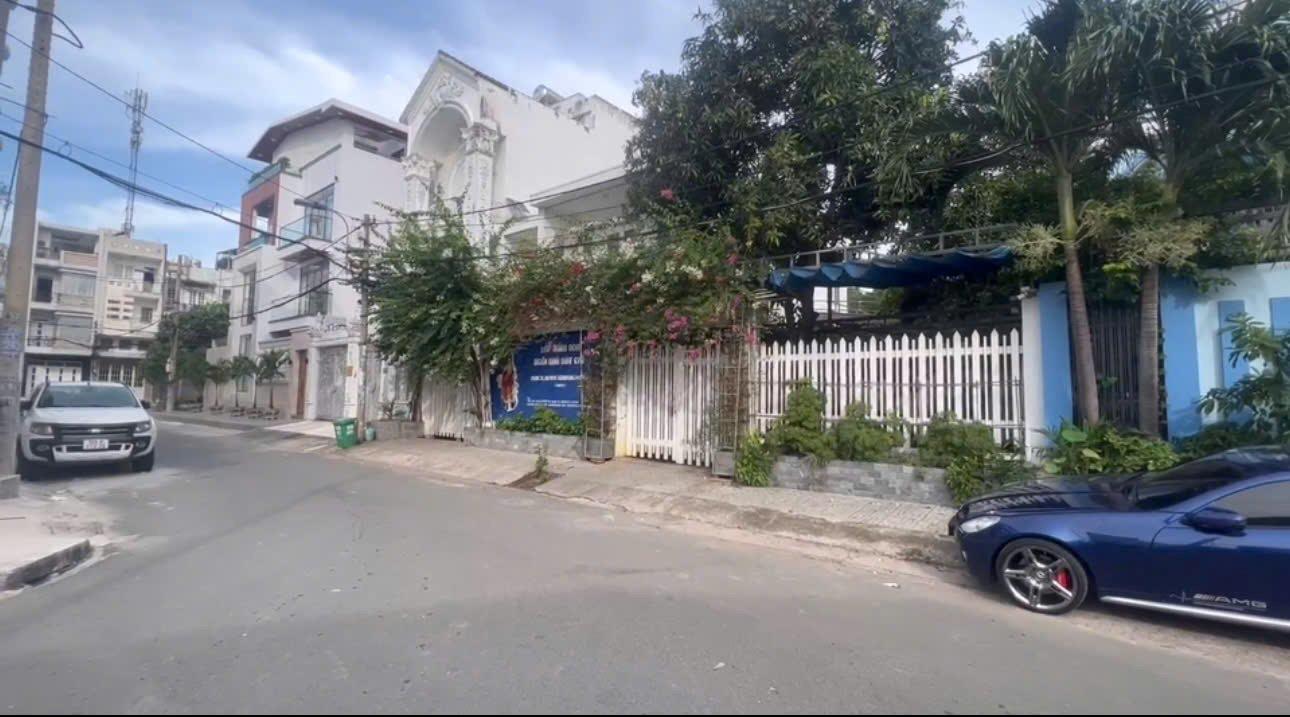 BÁN ĐẤT MTKD ĐƯỜNG SỐ 50, Q. 6 DT: 8X16M GIÁ 13,5 TỶ