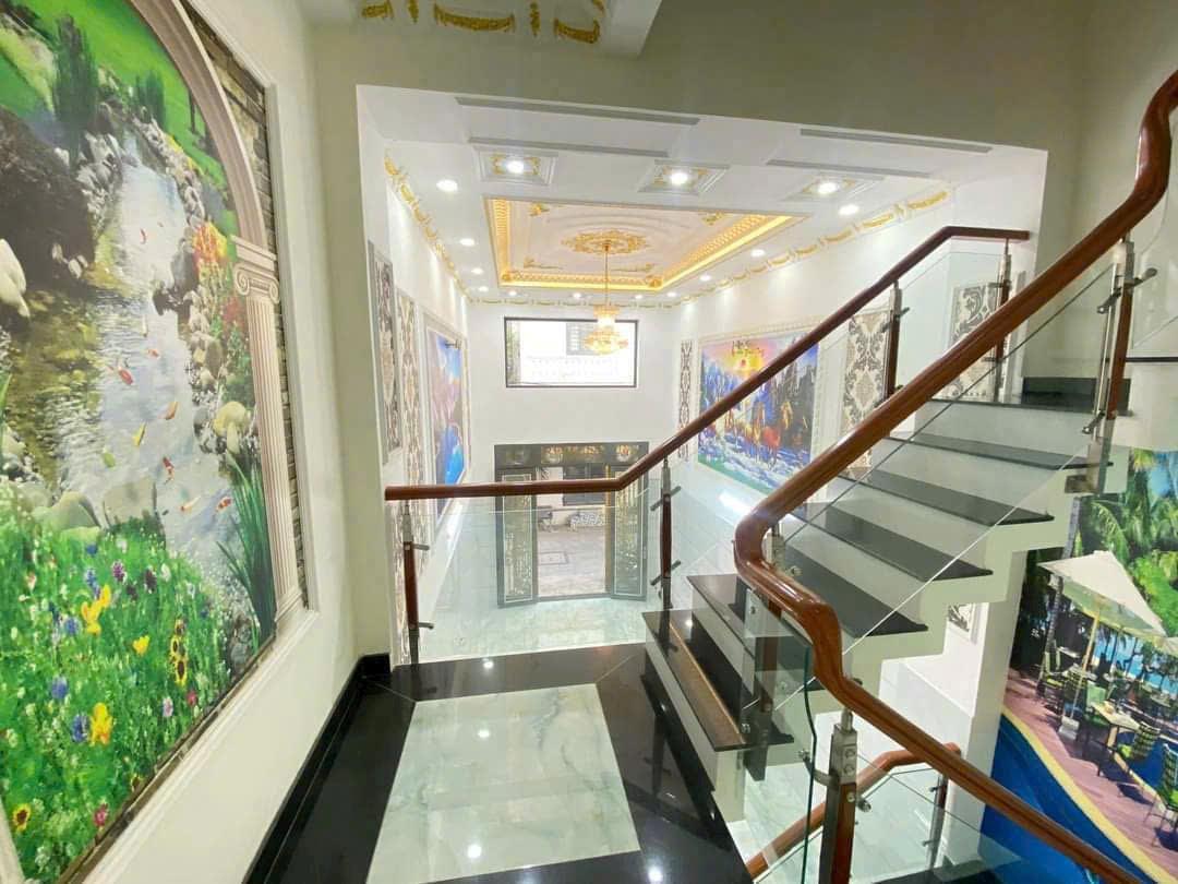 BÁN NHÀ HXH CHIẾN LƯỢC, Q.BT DT:4x17 3 LẦU GIÁ 7 TỶ