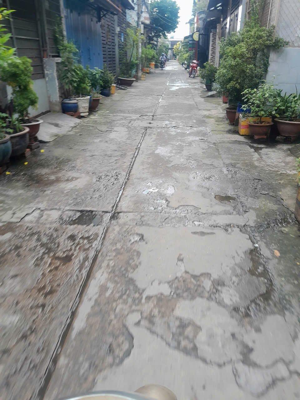 BÁN NHÀ HẺM 4M TÂN ĐÔNG HÒA, Q. BT DT: 4X18M 2 LẦU GIÁ 5.7 TỶ