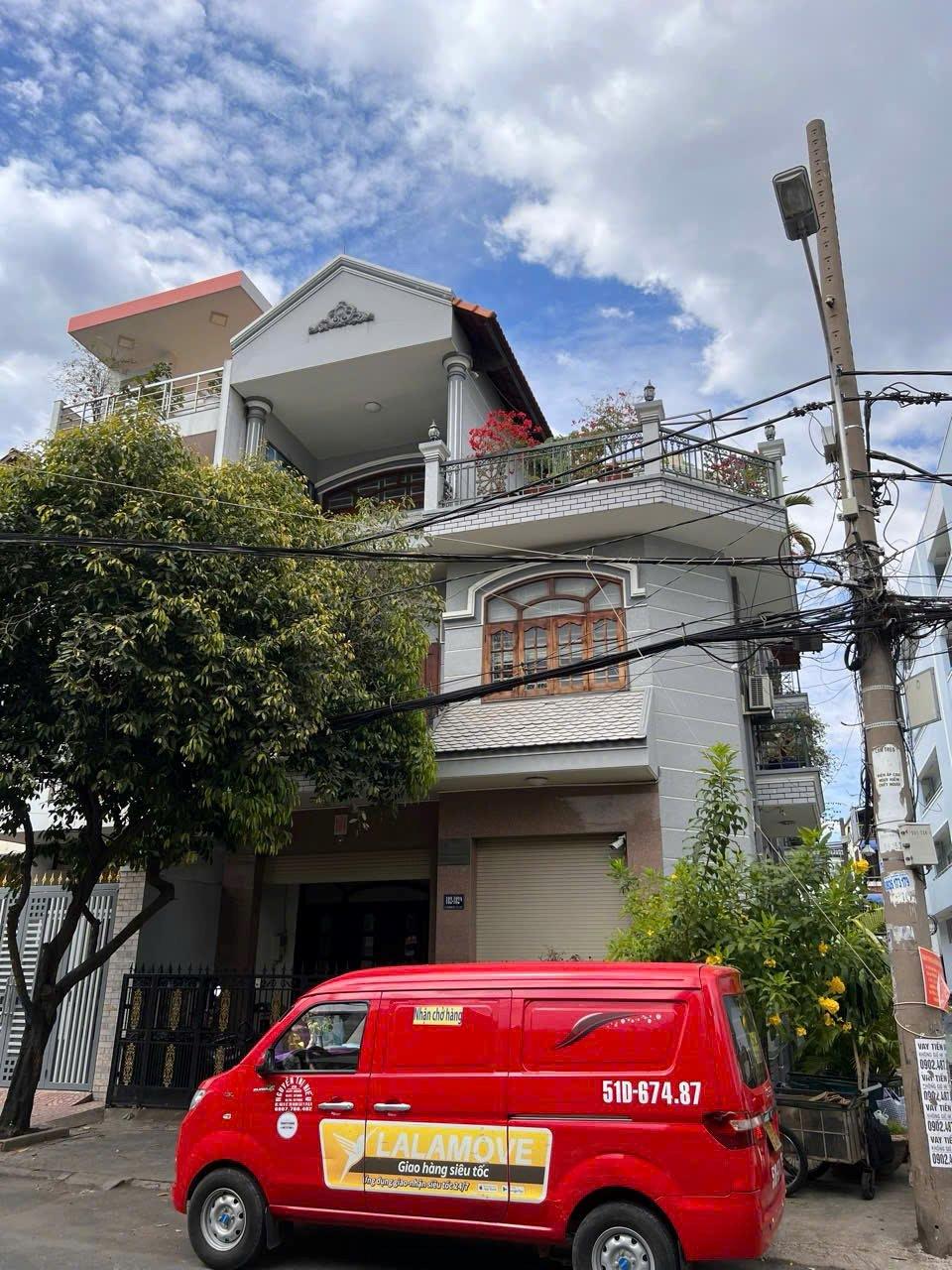 BÁN NHÀ MTKD LÊ THỊ BẠCH CÁT, Q.11 DT: 168M2 3 LẦU GIÁ 35,5 TỶ
