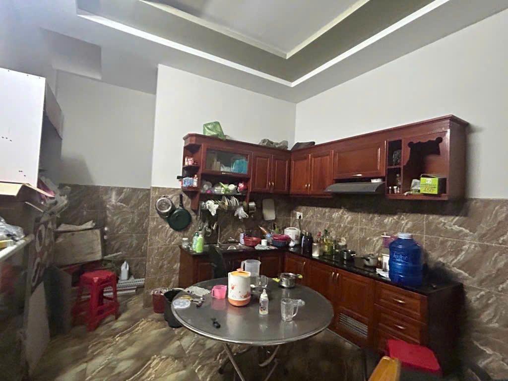 BÁN NHÀ MTKD TÂN KỲ TÂN QUÝ, Q.BT DT: 96M2 3 LẦU 5 PN GIÁ 8 TỶ
